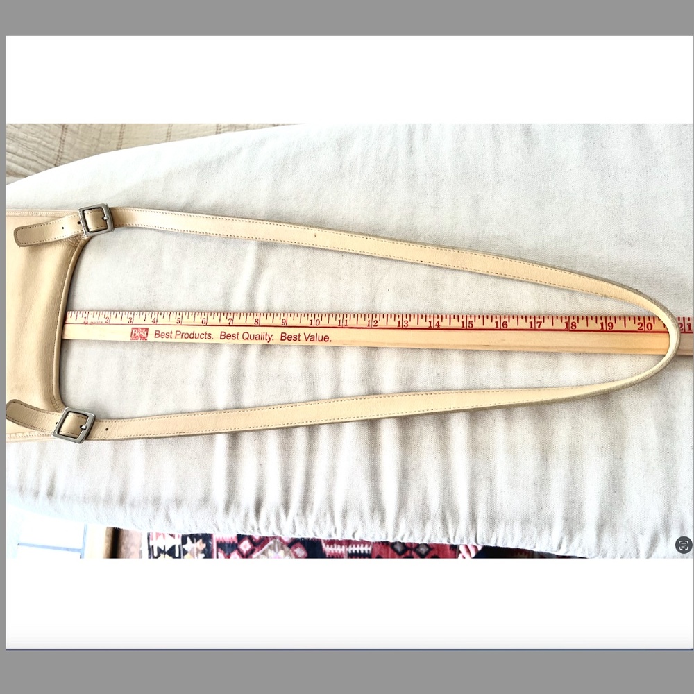 Vintage COACH No. C0P - 9135 Cross Body Bag in Bone - Picture 13 of 13
